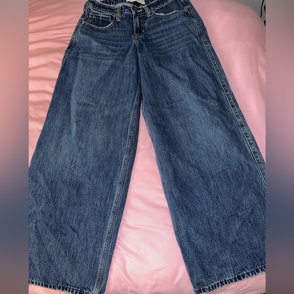 Hollister low rise super baggy jeans